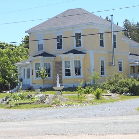 Deer Island Inn Lords Cove Екстериор снимка