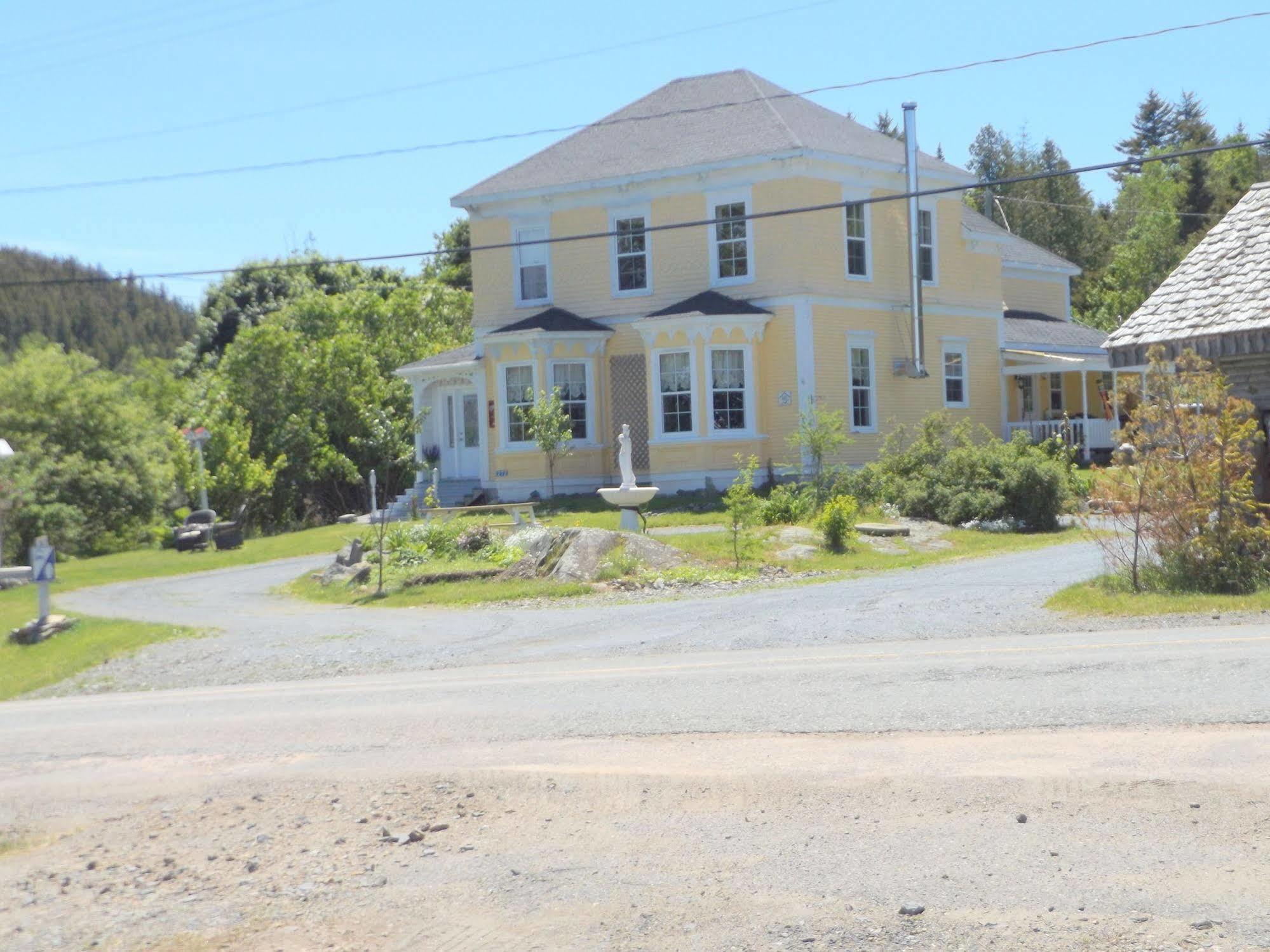 Deer Island Inn Lords Cove Екстериор снимка